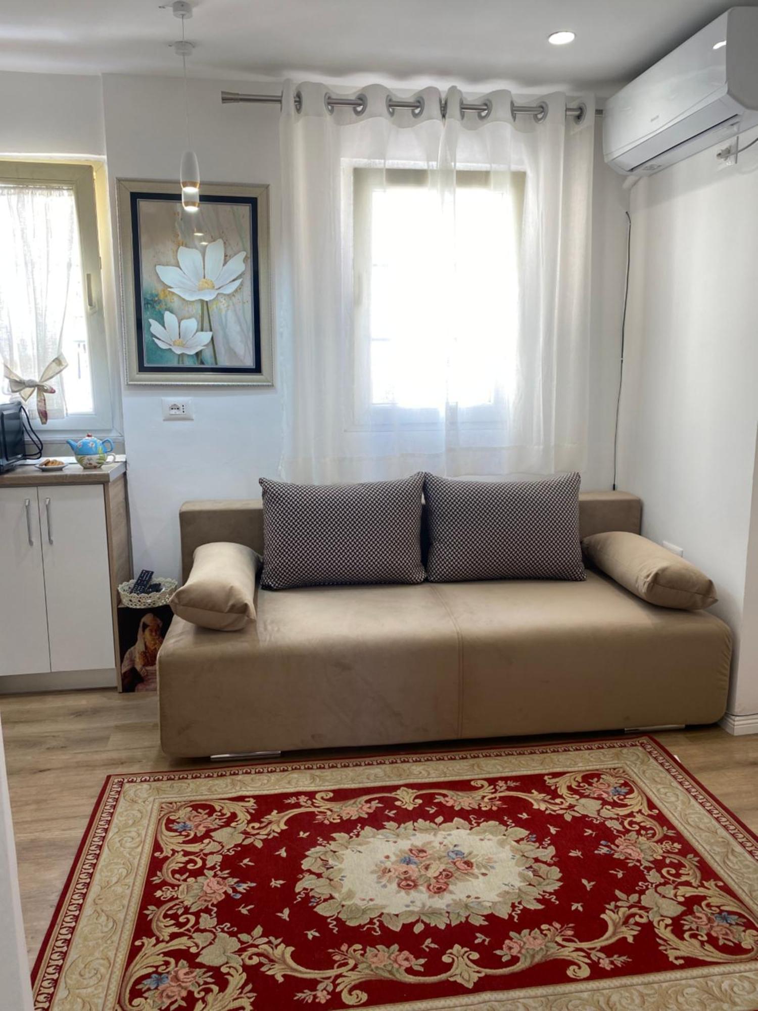 Central Welcoming Apartment In Tirana Exterior foto